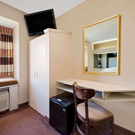 Microtel Inn & Suites By Wyndham Джоплин Экстерьер фото