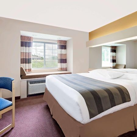 Microtel Inn & Suites By Wyndham Джоплин Экстерьер фото