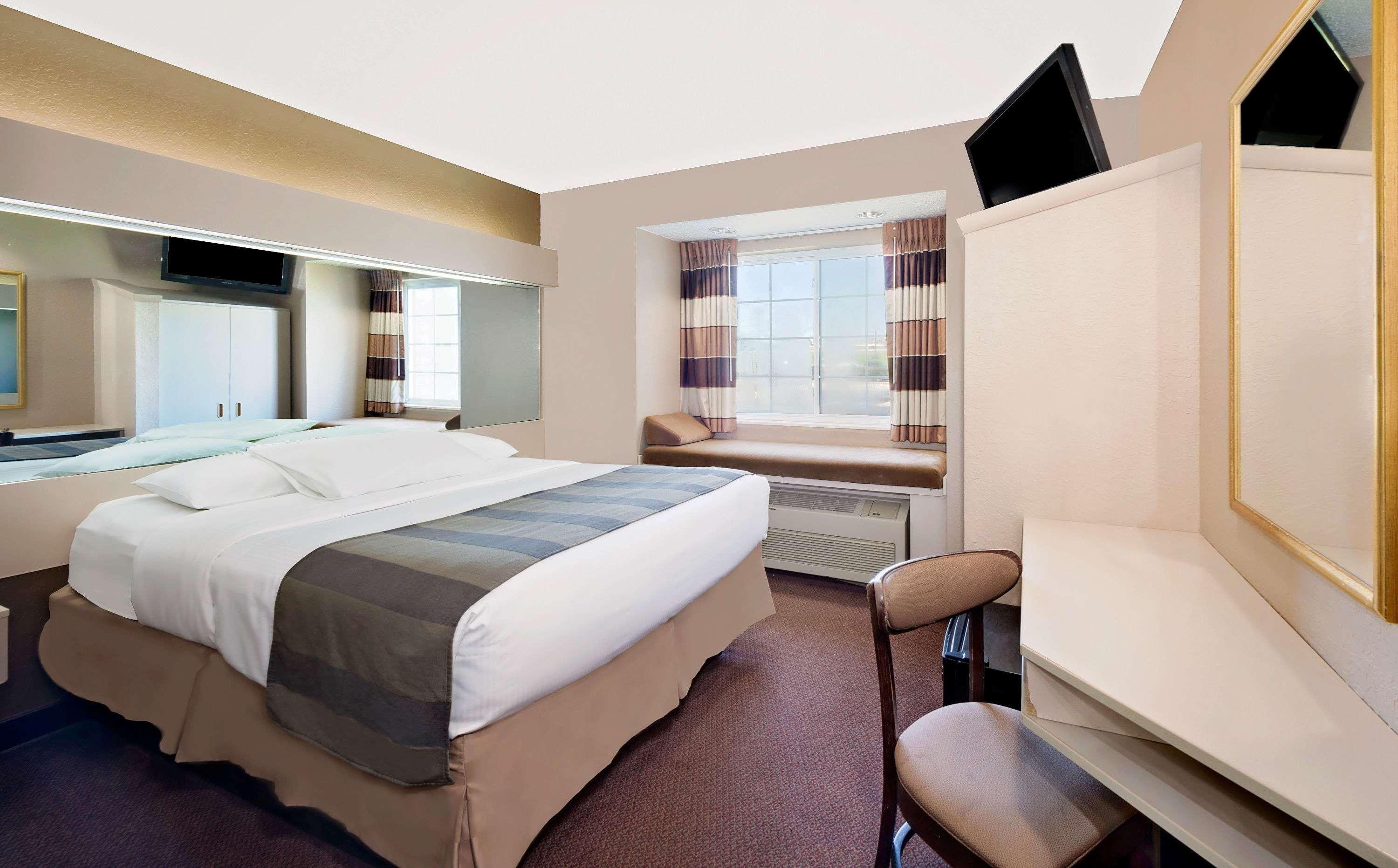 Microtel Inn & Suites By Wyndham Джоплин Экстерьер фото