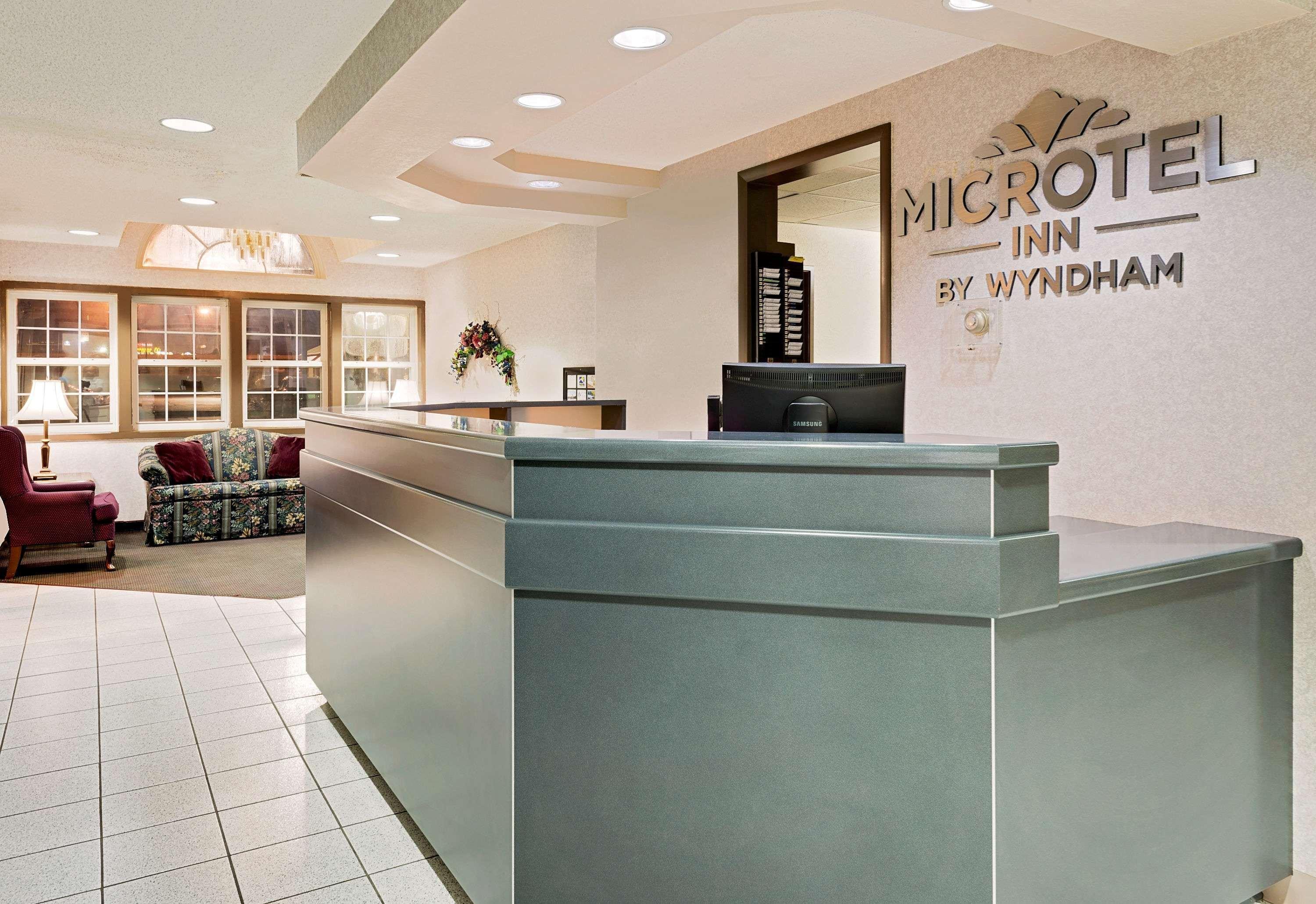 Microtel Inn & Suites By Wyndham Джоплин Экстерьер фото
